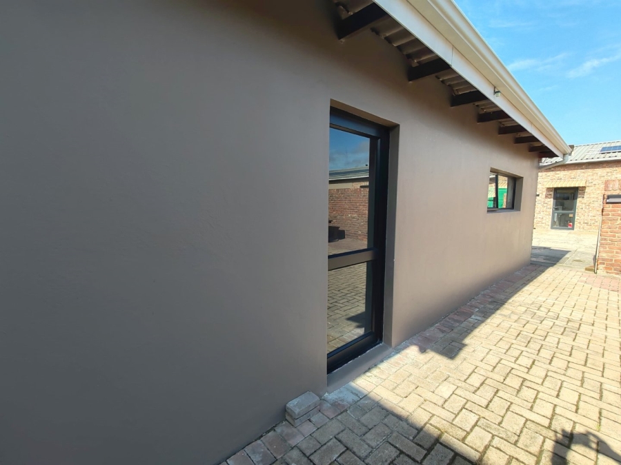 4 Bedroom Property for Sale in Newton Park Eastern Cape
